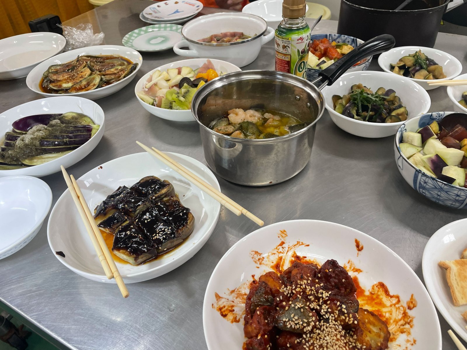 試食会の水なす料理 - さまざまなレシピを食べ比べ